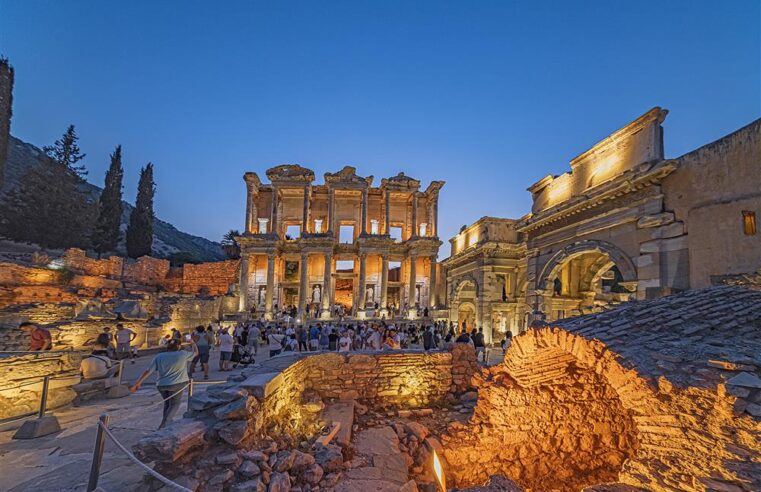 GEÇMİŞİN KAPILARI 1 MİLYONU AŞKIN ZİYARETÇİYE ARALANDI