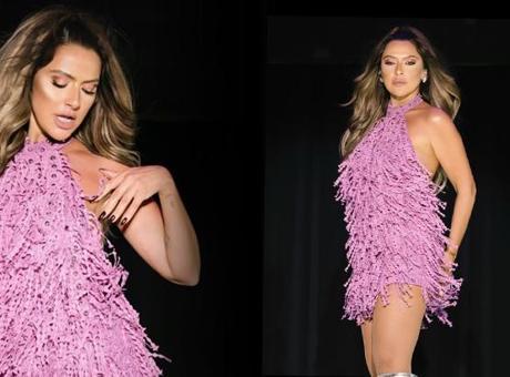 Hadise pankartı görünce dayanamadı! Hemen sahneye çağırdı
