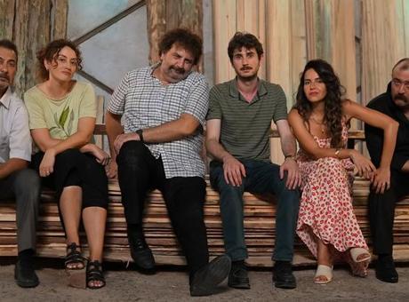 Komedinin aranan yüzleri Sıcak Büfe’de! İnci Taneleri’nni Zerre’si bu kez güldürecek