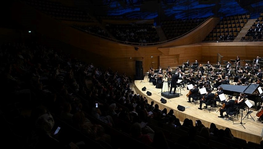 CSO, Sesler ve Küller eserinin dünya prömiyerine imza attı