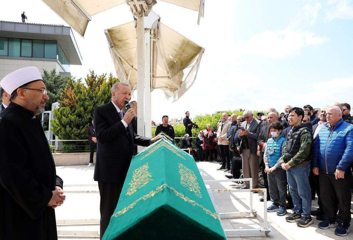 Cumhurbaşkanı Erdoğan’dan yaşamını yitiren Arapça öğretmenine veda