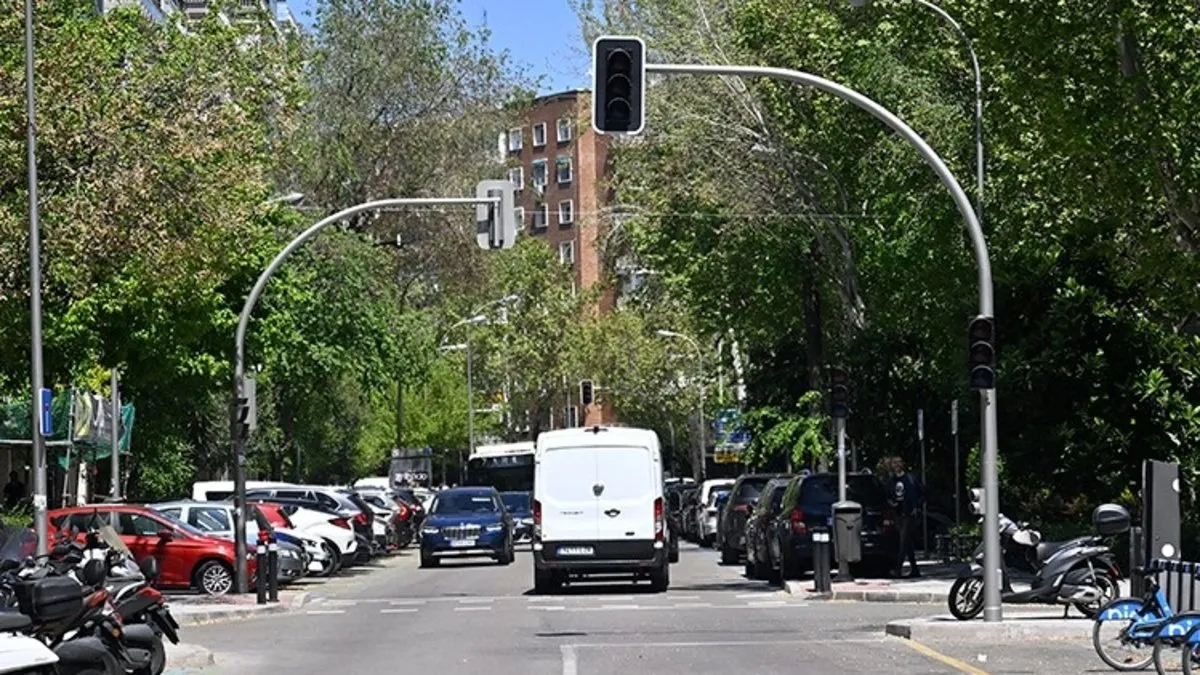 Büyük çaplı elektrik kesintisi: Üç Avrupa ülkesi etkilendi