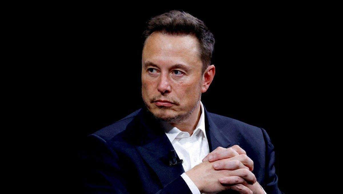 Musk tarih verdi: “Robotlar cerrahları geçecek”