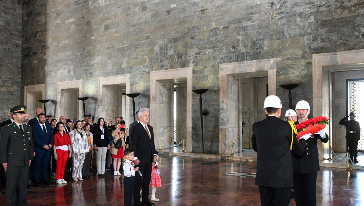 Devlet Tiyatroları Genel Müdürü Tamer Karadağlı, Anıtkabir’i ziyaret etti