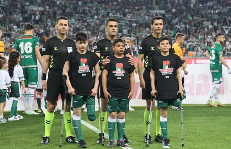 Konyaspor-Galatasaray maçında duygulandıran seremoni!