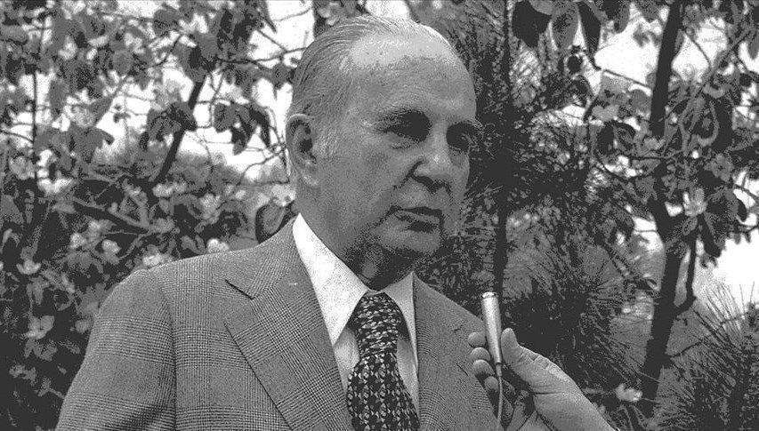 Münir Nurettin Selçuk aramızdan ayrılalı 44 yıl oldu