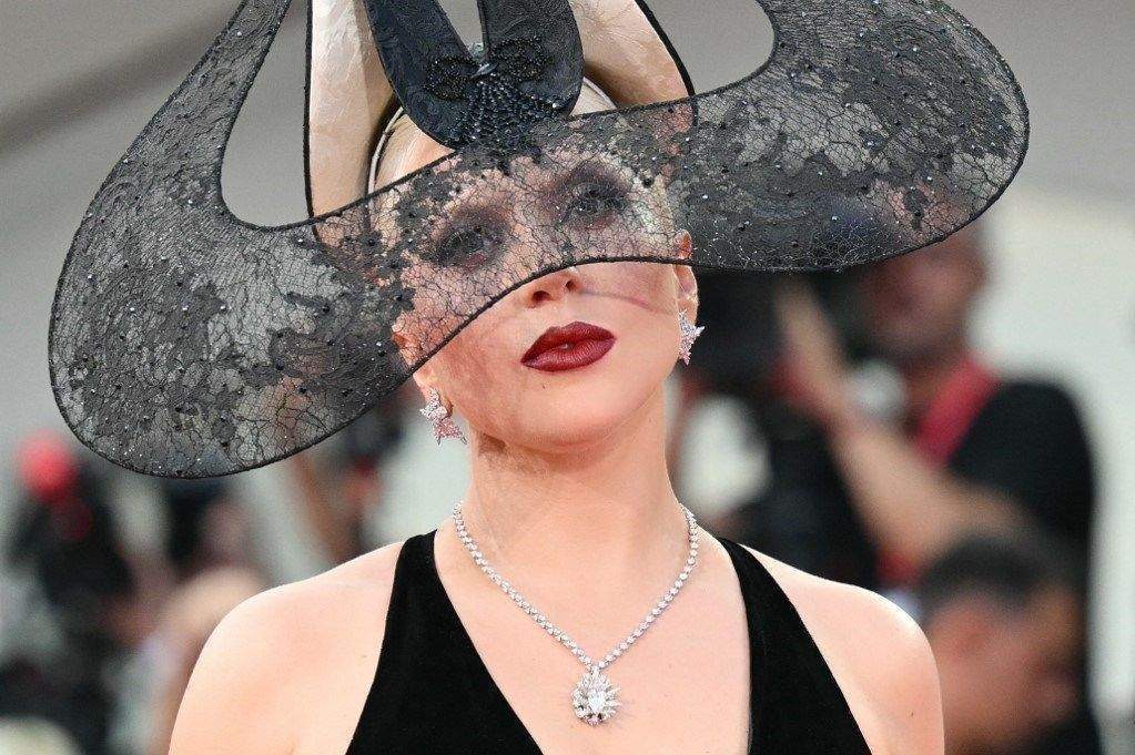 Lady Gaga’dan görkemli turne açılışı: The Mayhem Ball başladı