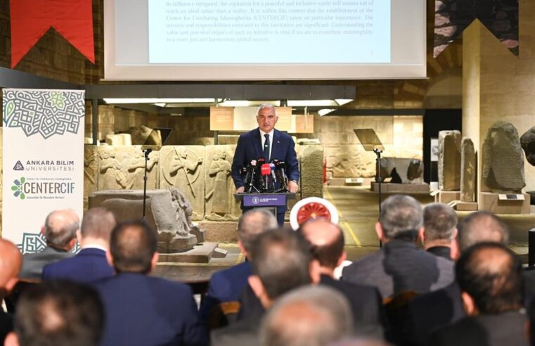 TÜRKİYE’NİN İLK İSLAMOFOBİ İLE MÜCADELE MERKEZİ AÇILDI