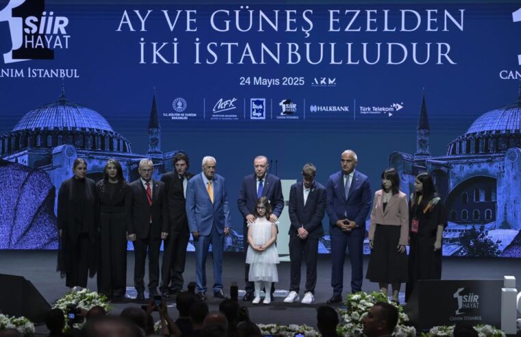 ŞİİRİN VE DÜŞÜNCENİN USTA İSMİ İSTANBUL’DA YÂD EDİLDİ