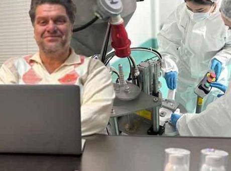 Ürettiği formülle babasını 365 gün yaşatıyor! ‘Valize atılacak bir krem değil’