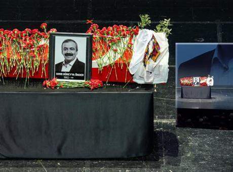 Sırrı Süreyya Önder’e hastaneye kaldırılmadan iki saat önce demiş… ‘Endişe ederek bu hayat yaşanmaz’