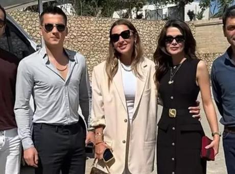 ‘Uzak Şehir’ setinde Hadise sürprizi! Oyuncularla hatıra fotoğrafı çektirdi
