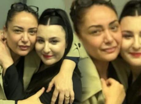 Övmelere doyamadı! Sibel Taşçıoğlu Yasemin Sakallıoğlu’nu kuliste ziyaret etti