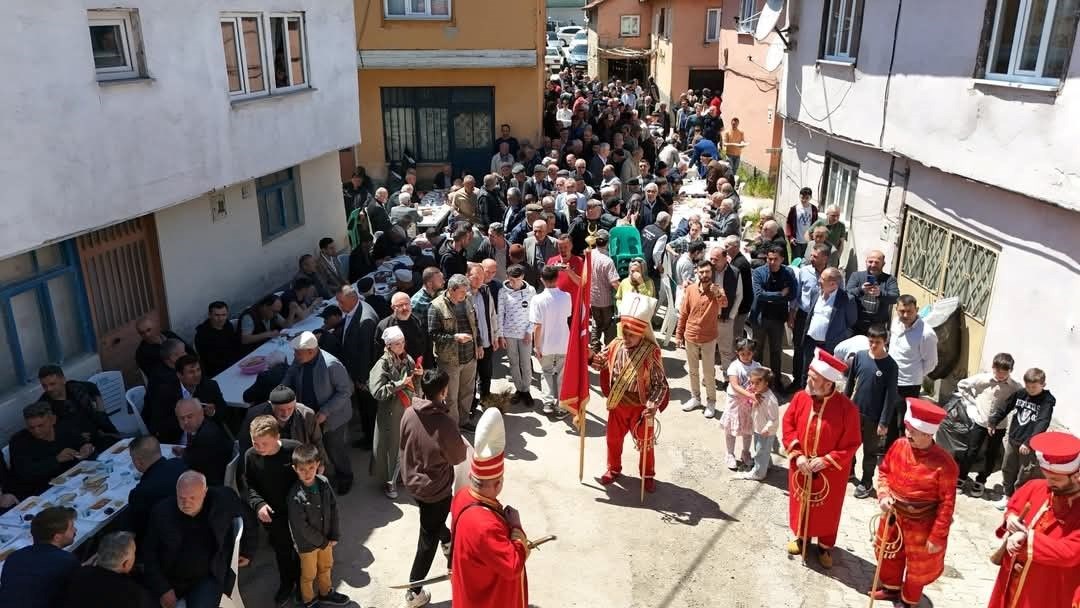 672 yıllık tarifle yılda 1 kez yapılıyor: Herkes köye akın etti