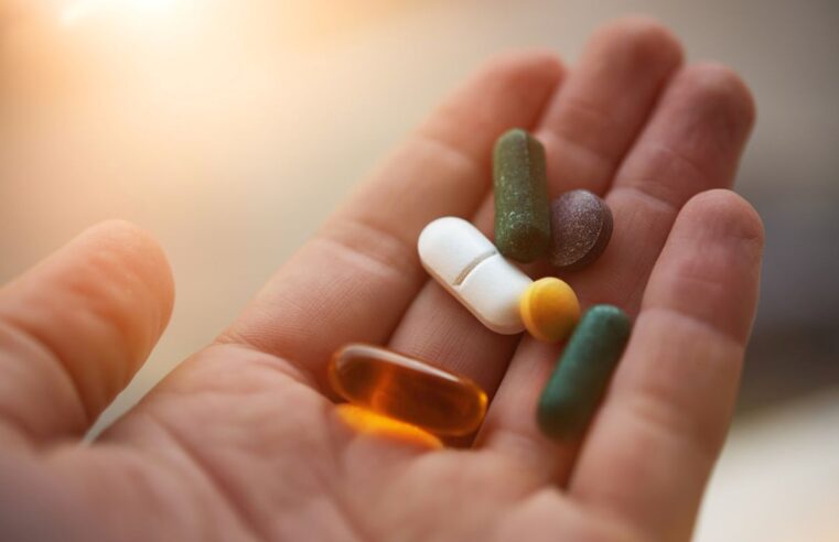 Vitamin takviyeleri zararlı mı? Karaciğer ve böbrekler risk altında olabilir