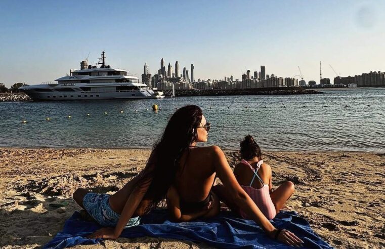 Almeda Abazi Dubai’den paylaştı: Ailece tatil keyfi