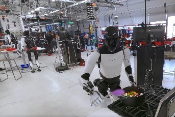 Tesla’nın robotu artık ev işlerine yardım ediyor: Ütü, yemek, temizlik…