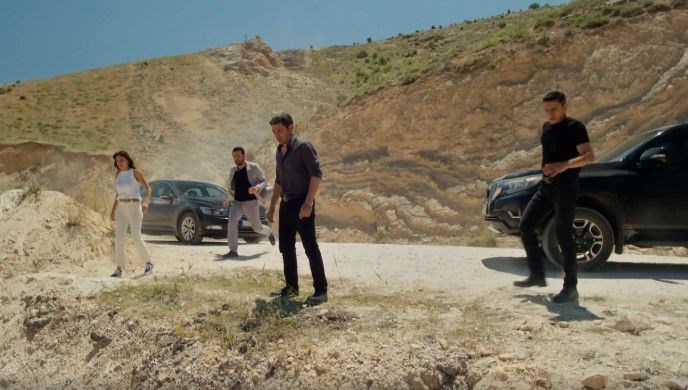 Uzak Şehir Kaya ölüyor mu? Kaya’ya hayat veren Atakan Özkaya Uzak Şehir dizisinden ayrılıyor mu?