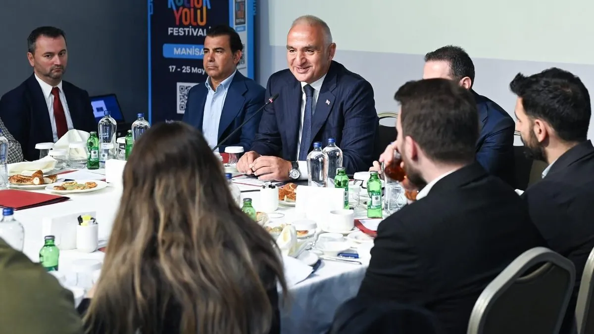 Bakan Ersoy’dan 2025 vizyonu: Hakkari’ye kayak merkezi geliyor, Gece müzeciliği genişliyor, halk plajları artıyor!