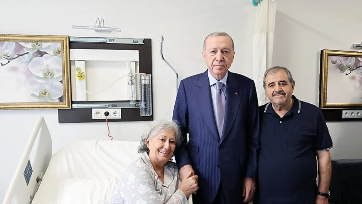 Başkan Erdoğan’dan açılışını yaptığı hastanedeki hastalara ziyaret