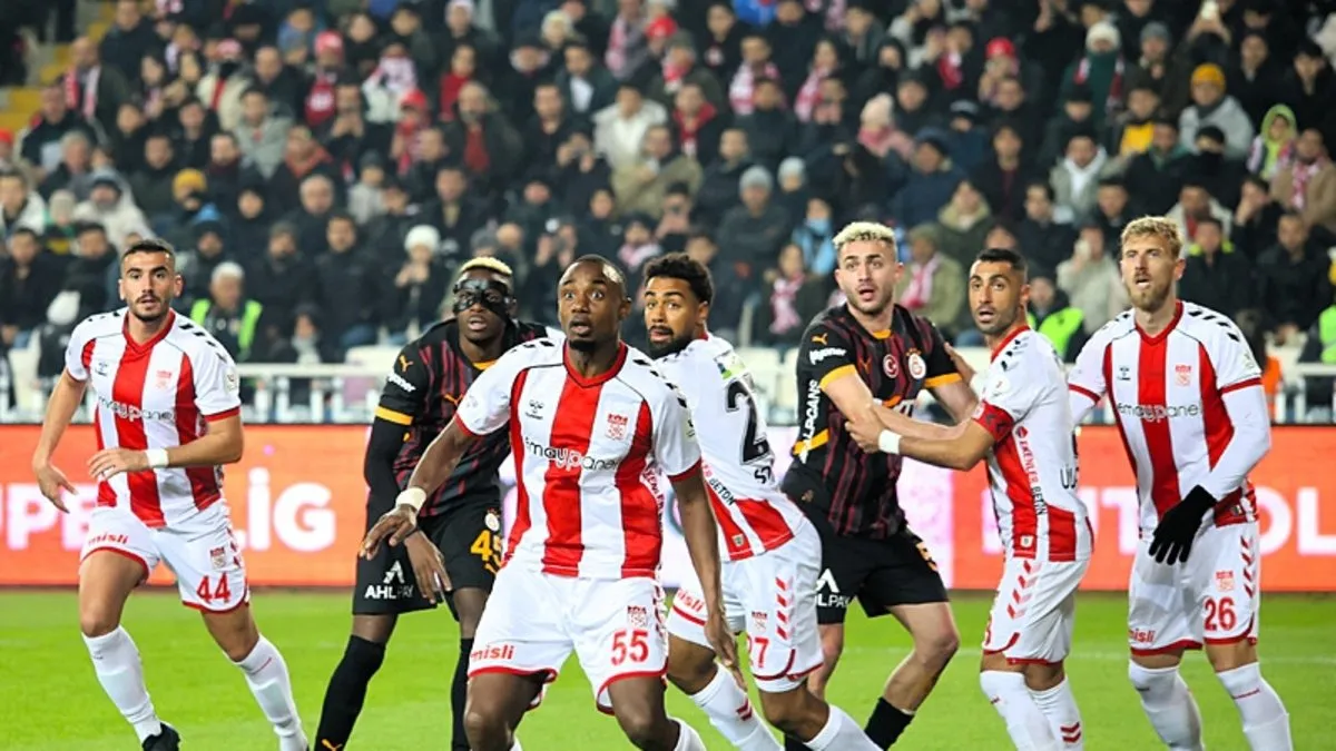 Galatasaray – Sivasspor | Karşılaşma öncesi Cimbom’un 11’i belli oldu
