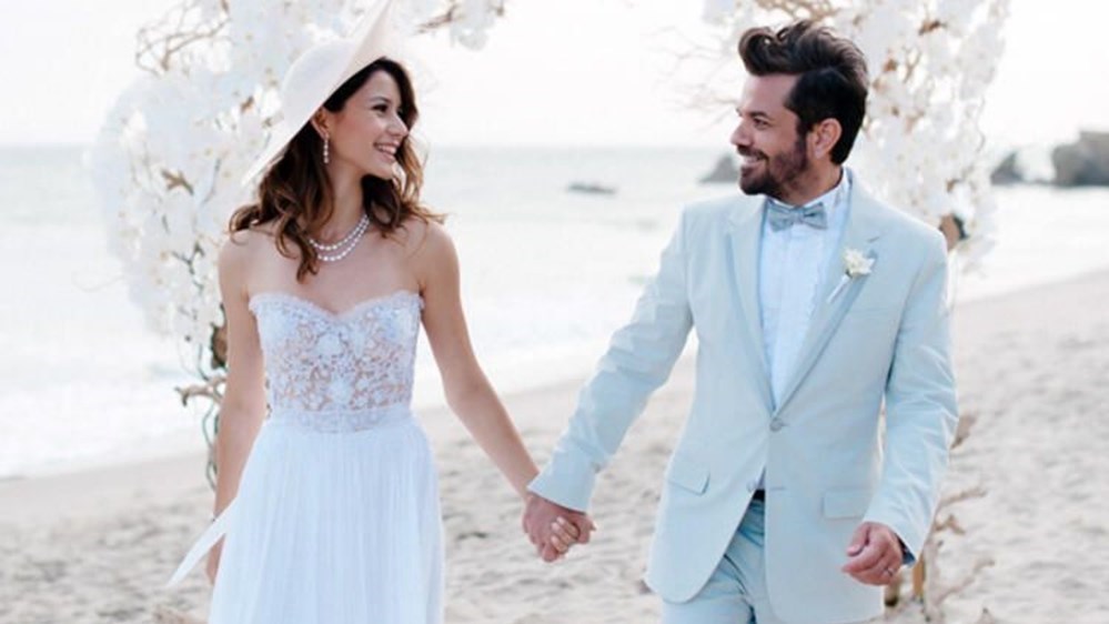 Beren Saat ve Kenan Doğulu’dan aşk pozu