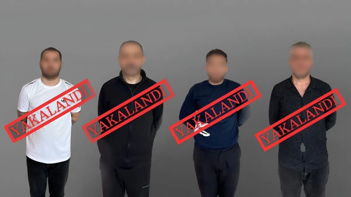 Kırmızı bültenle aranan 4 kişi Türkiye’ye getirildi