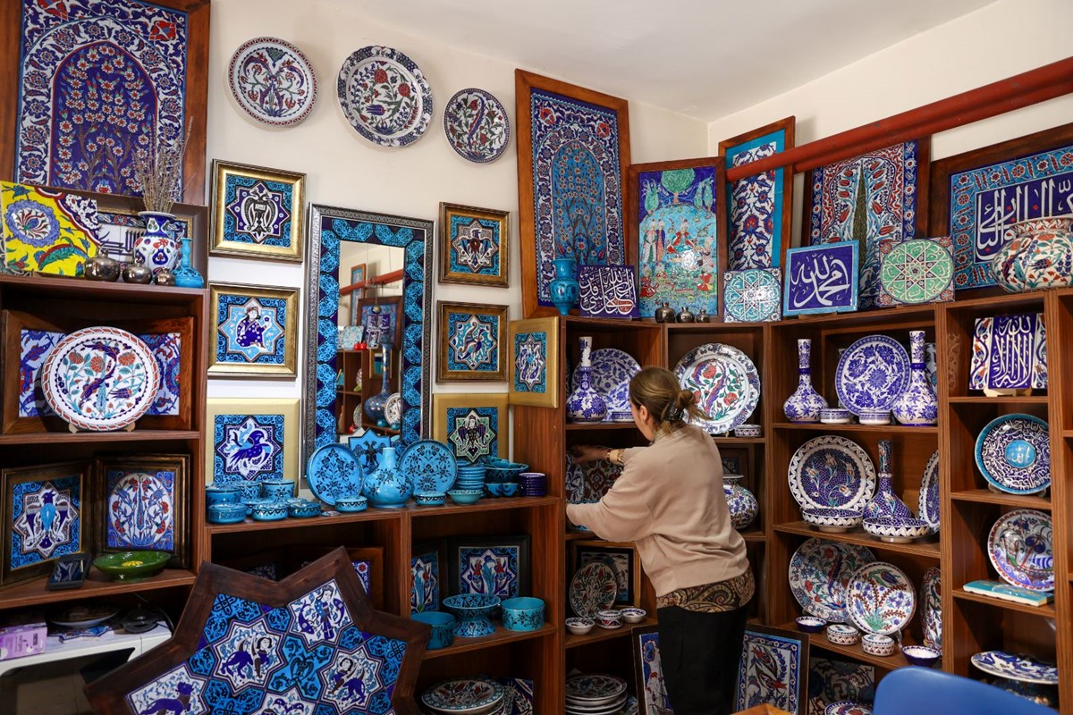 Çini ustası arkeoloğun imza eseri “Kubbe-i Hadra” oldu
