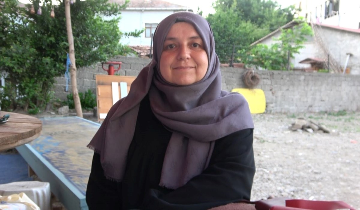 Evinin bir odasını atölyeye dönüştürdü: 3 çocuk annesi başarı hikayesi yazıyor