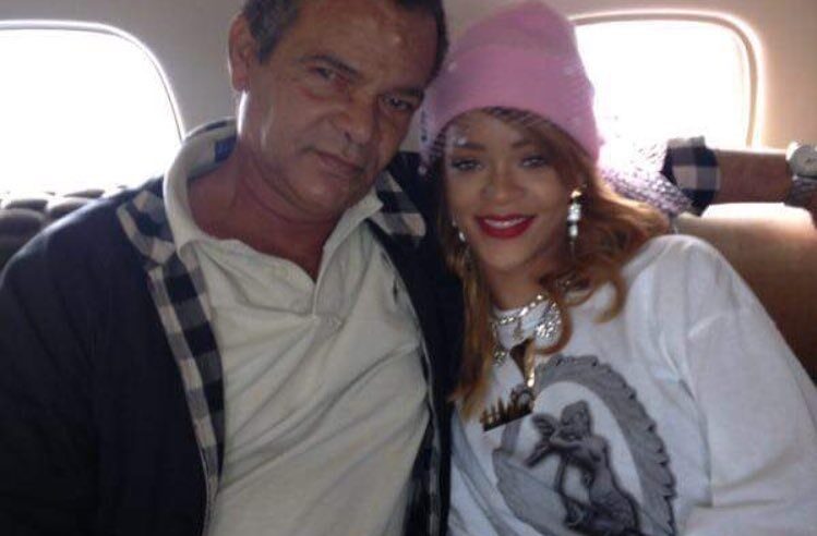 Rihanna’nın babası Ronald Fenty hayatını kaybetti