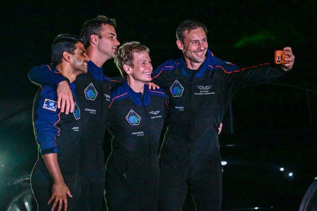 Hindistan 41 yıl sonra ilk astronotunu uzaya gönderdi