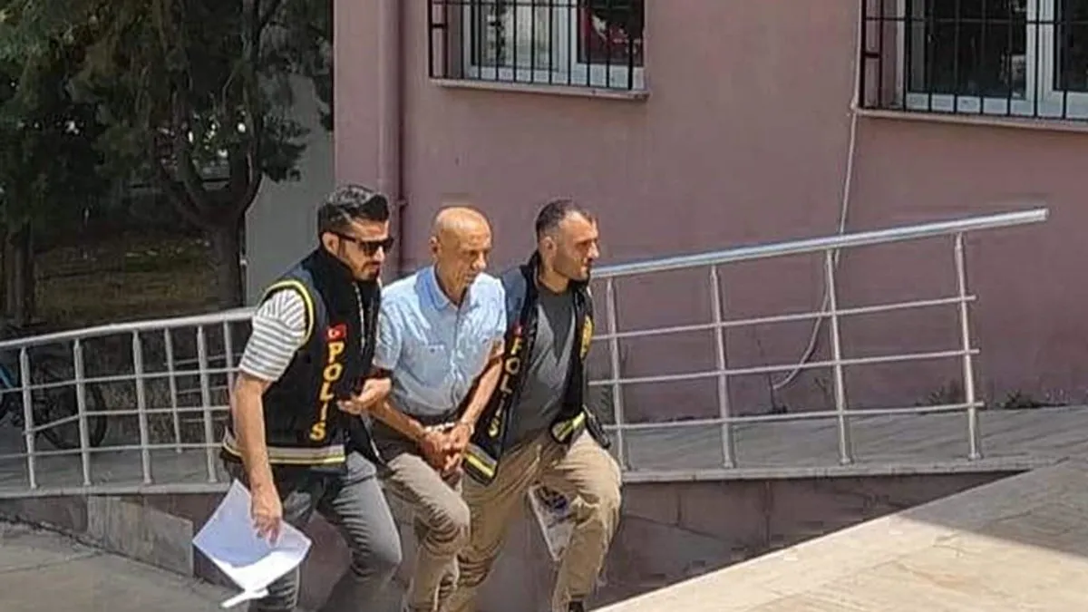 Banyoda kanlı dehşet! Eşini 12 yerinden bıçakladı