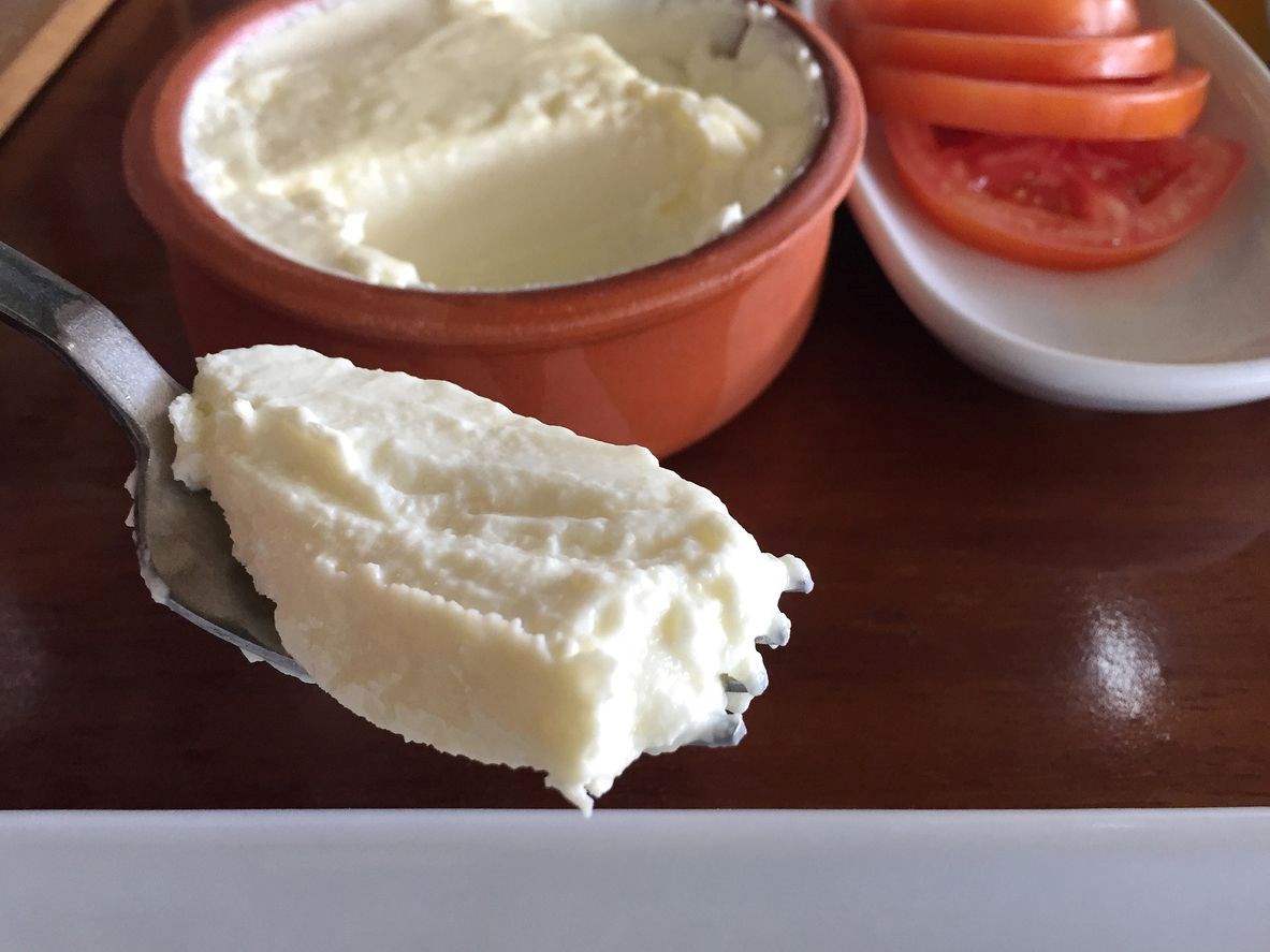 Kahvaltıda muz yemeli misiniz? Bu 5 besini birlikte tüketmek şişkinlik nedeni