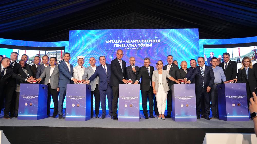BAKAN ERSOY: “ANTALYA-ALANYA OTOYOLU, TÜRKİYE YÜZYILI’NIN STRATEJİK ADIMLARINDAN BİRİDİR”