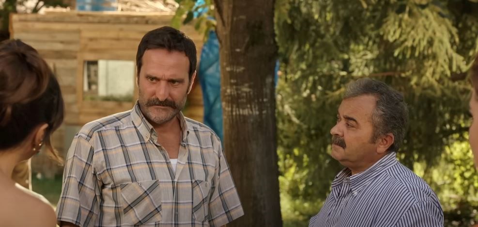 Cenazemize Hoş Geldiniz filmi oyuncuları kimler? (Konusu ve oyuncu kadrosu)