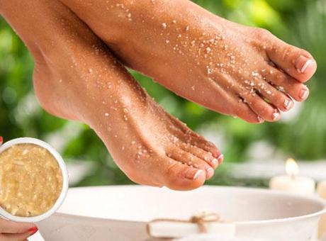 Ayaklardaki yorgunluğa formül! Muzu böyle kullanın, peeling masajı iyileştiriyor