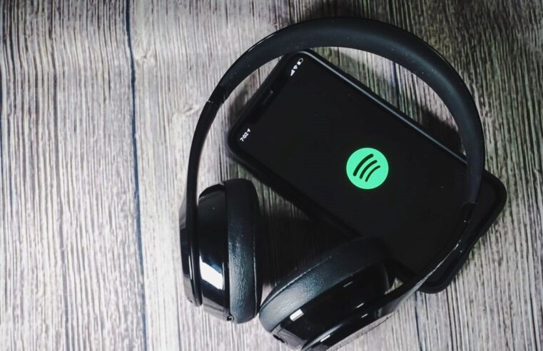 Yapay zeka tehlikesi büyüyor: Spotify ölü sanatçılar adına şarkılar yayınlıyor
