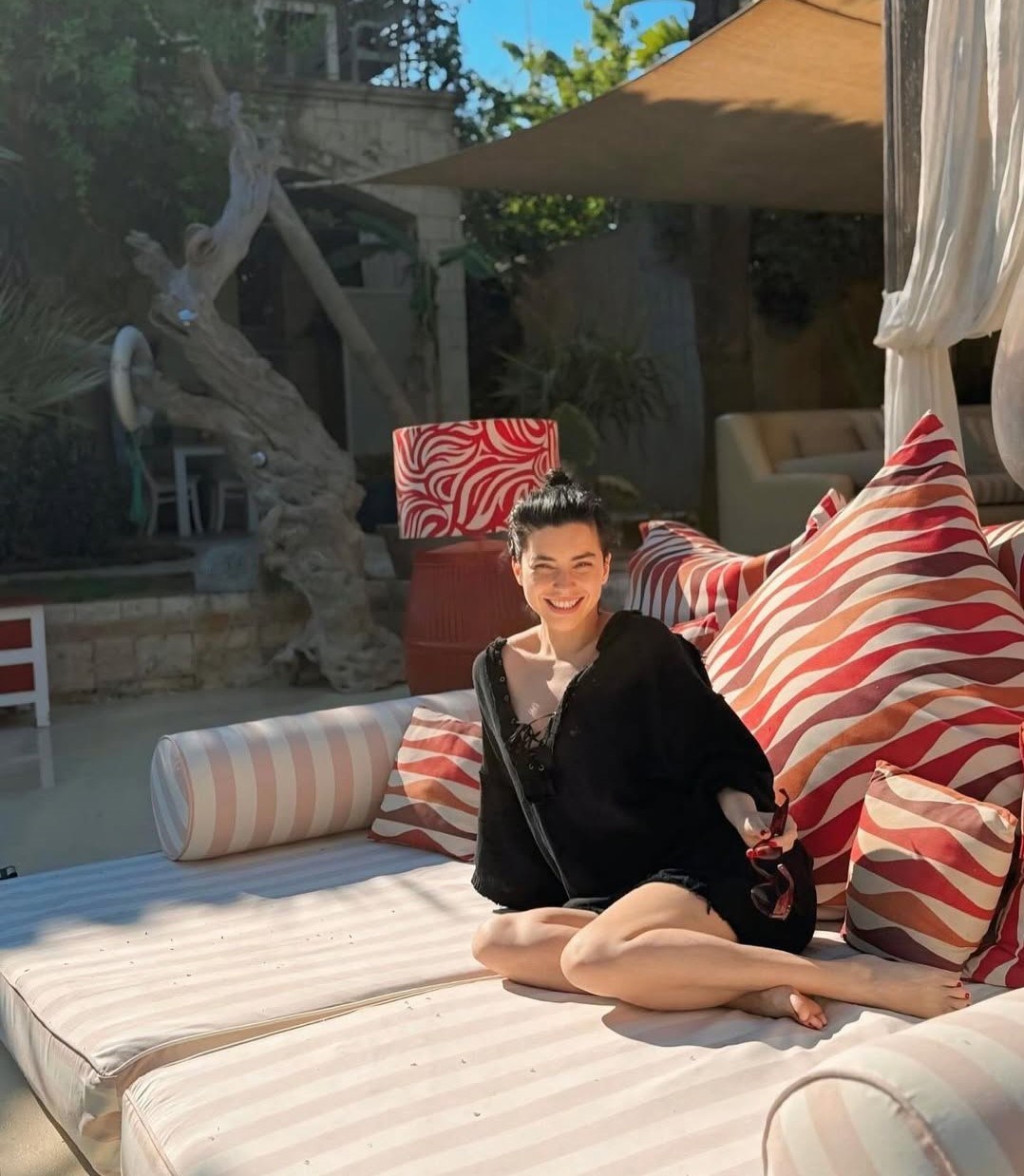 Merve Boluğur’dan tatil pozu