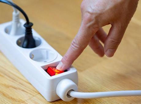 İşiniz bitince üç cihazı fişten çekin! Elektriği vampir gibi emiyor, faturayı uçuruyor