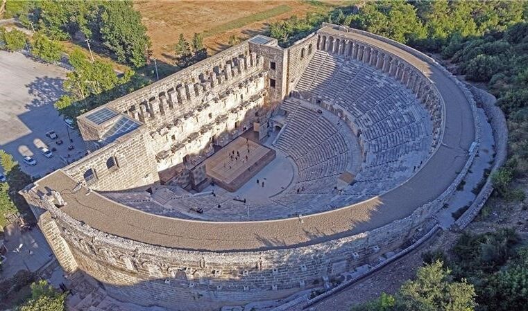 Antalya’dan yeni rekor: Bir günde 105 bin ziyaretçi