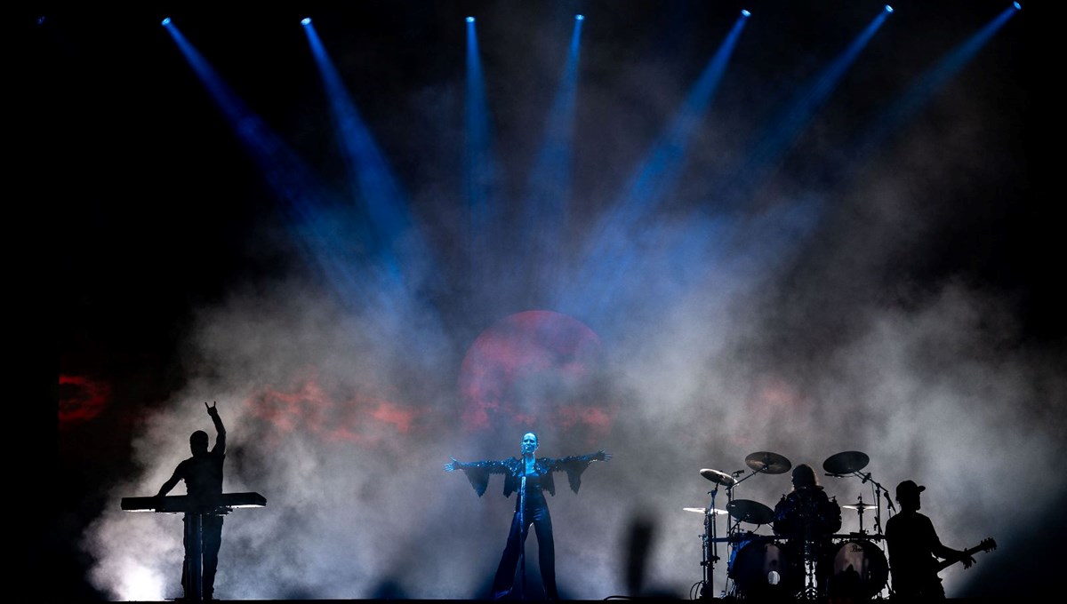 Sepultura ve Epica İstanbul’da dinleyiciyle buluştu