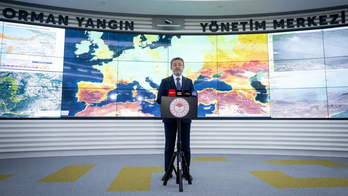 Bakan Yumaklı’dan o iddialara sert tepki! Orman yangınları söndürdük ama sosyal medyadaki yangın öyle kolay sönmüyor