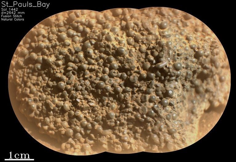 NASA fotoğrafla duyurdu: Mars’ta gizemli küreler bulundu