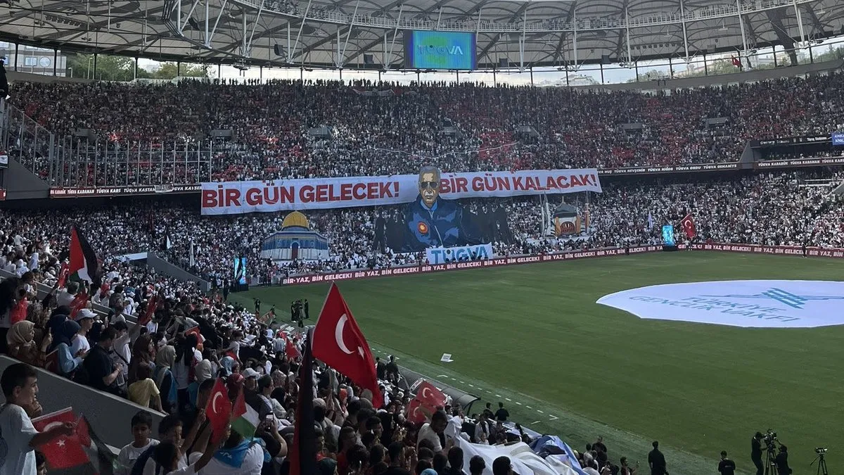 TÜGVA Programı’na damga vuran Mescid-i Aksa koreografisi “Bir gün gelecek bir gün kalacak”